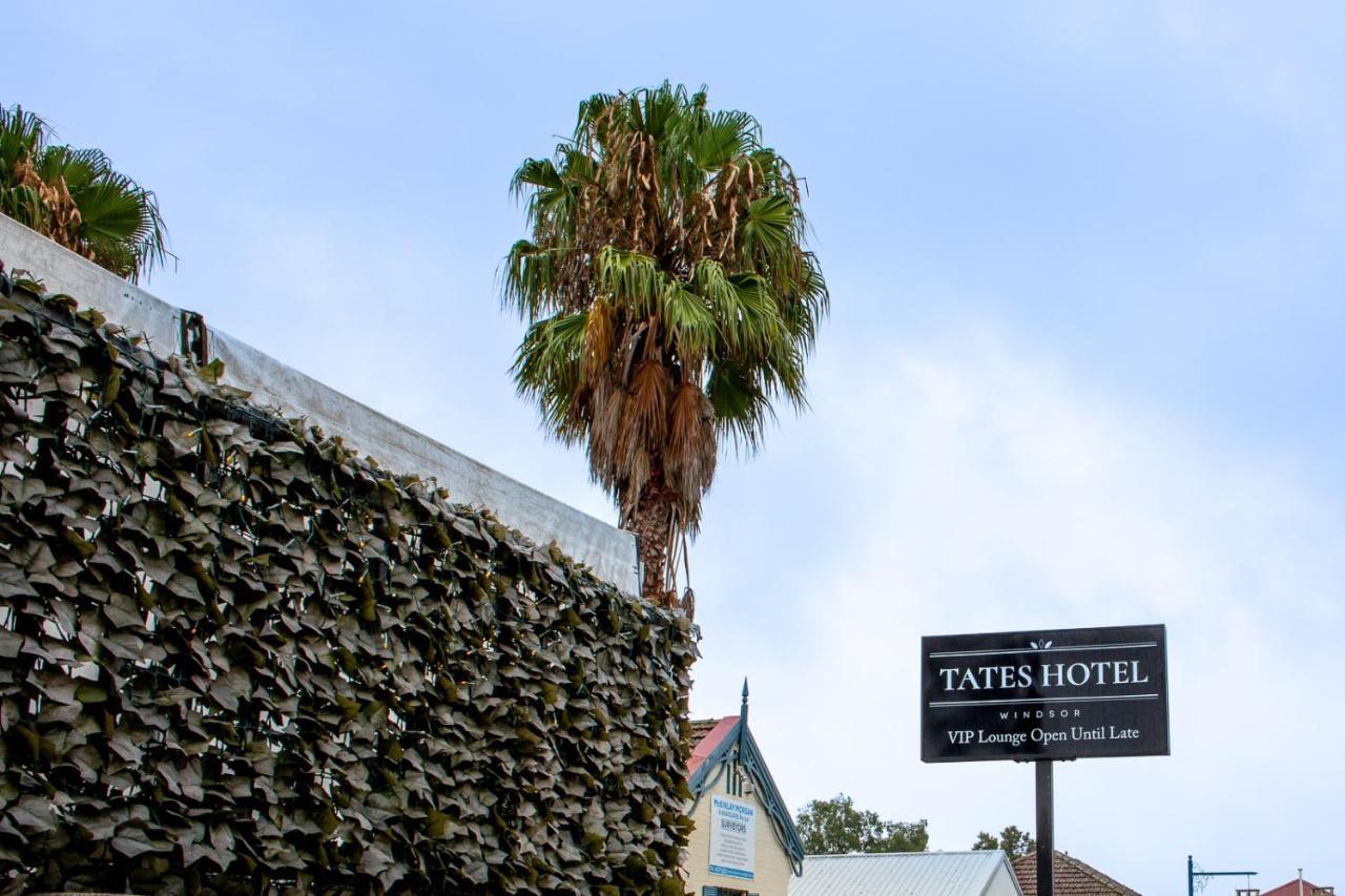 Tates Hotel Windsor Exterior photo